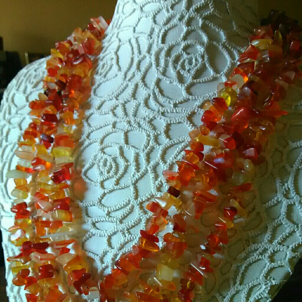 Necklace. Chunky red beaded necklace.